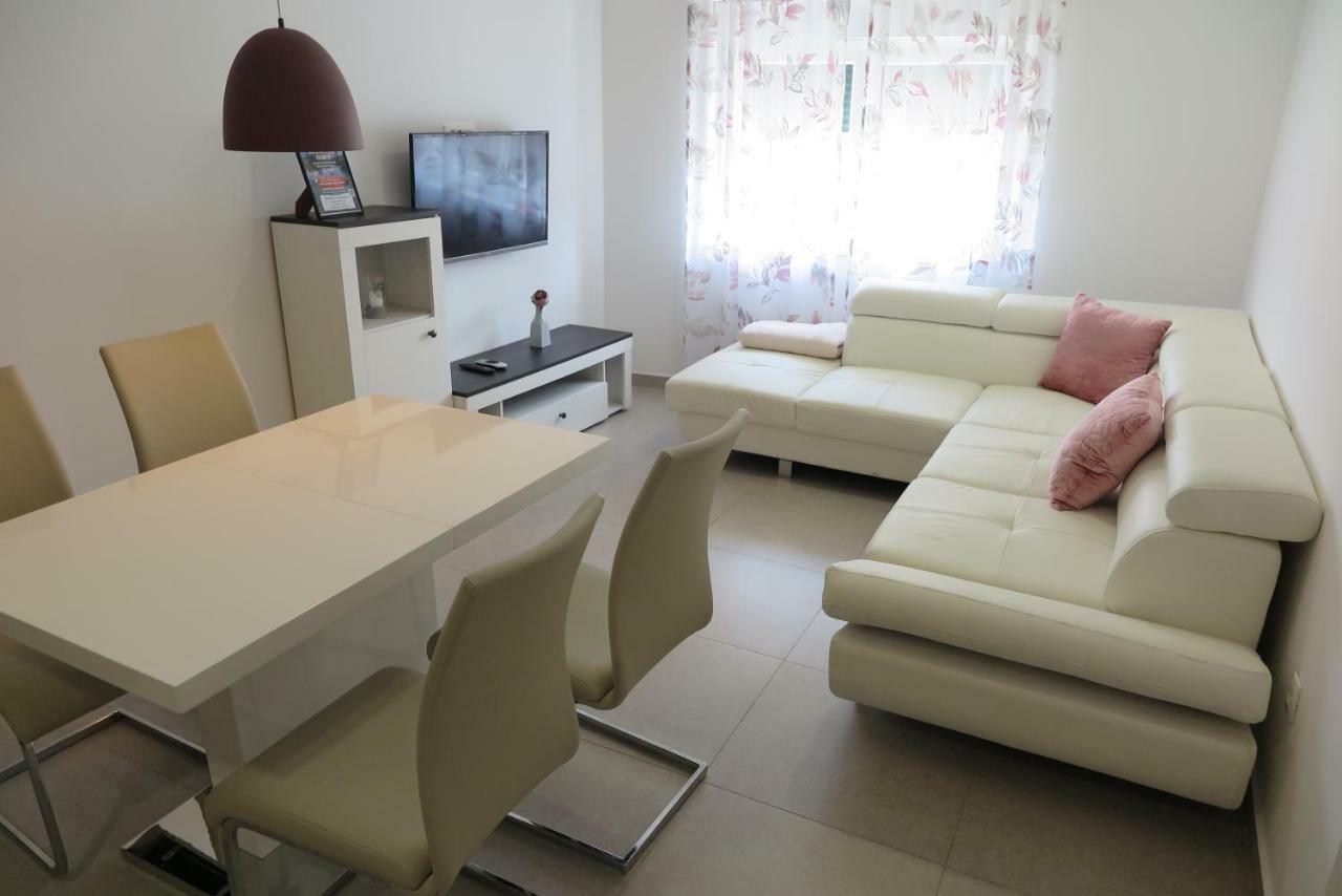 Stars Palace - Apartments And Rooms イェゼラ エクステリア 写真